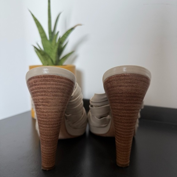 Giuseppe Zanotti cream tan platform sandals heels - size 40 (US 9) - Picture 5 of 7